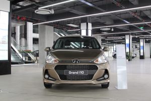 mặt trước grand i10 2020