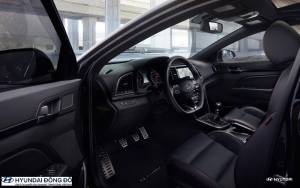Nội thất Elantra 2019 bản Sport