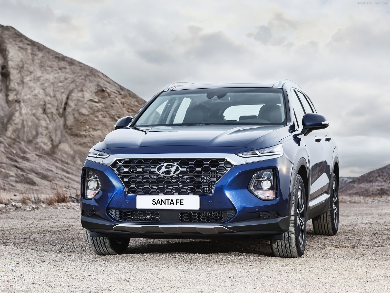 Hyundai-Santa_Fe-2019-hyundaicar-13