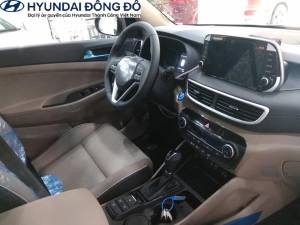 Nội thất Tucson bản tiêu chuẩn 2019