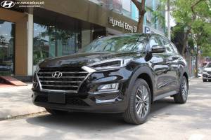Tucson bản tiêu chuẩn 2019 đen huyền bí
