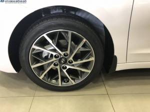 bánh xe Elantra 2019 2.0 AT số tự động