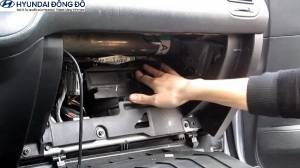 Kiểm tra cục nóng điều hòa xe Hyundai