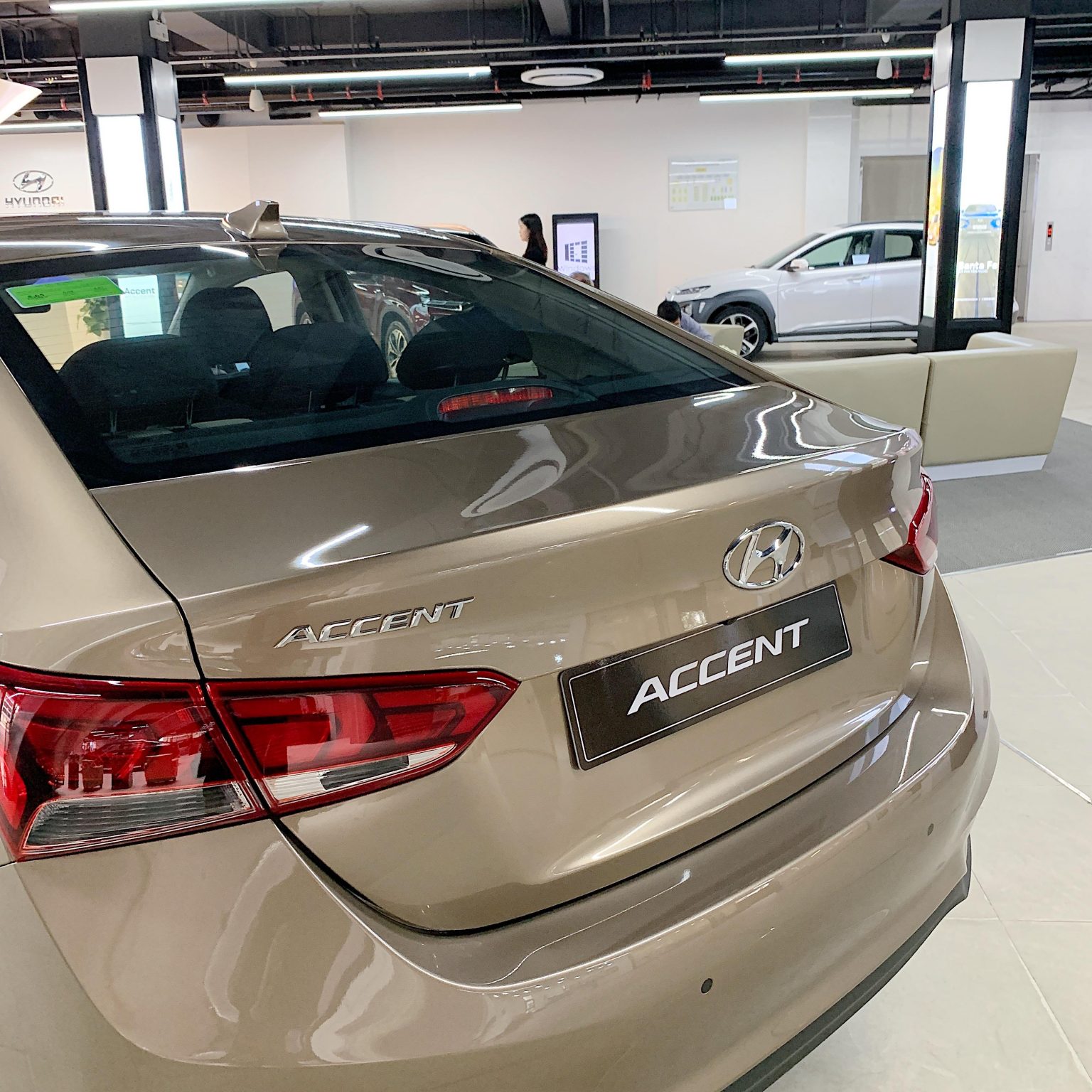 Cốp xe trên Accent 2020